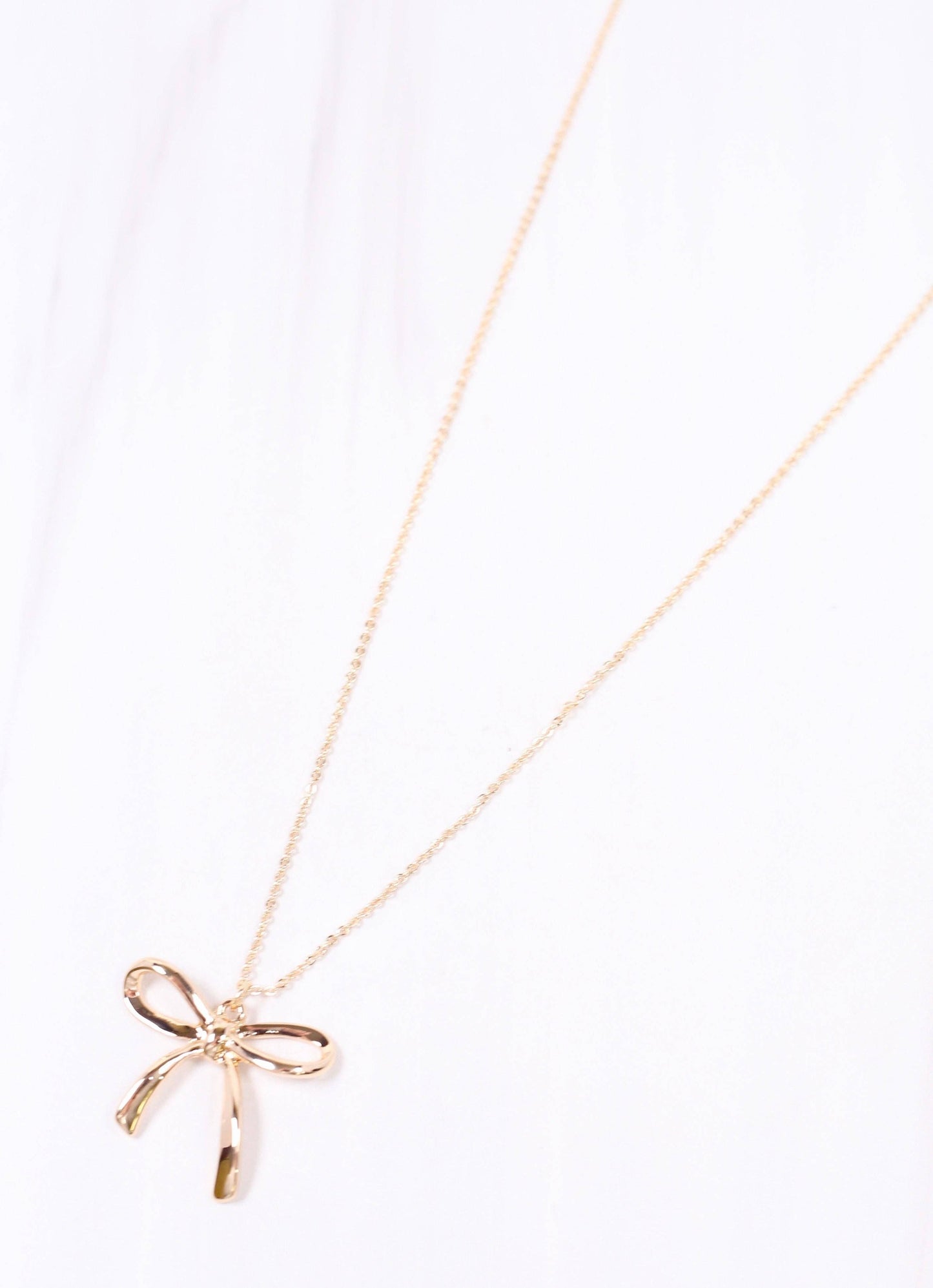 Bow Necklace